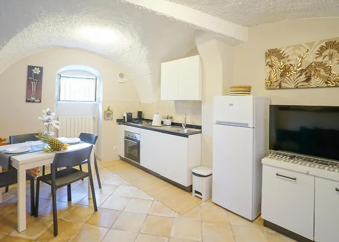 Apartment Lovely In Costarainera