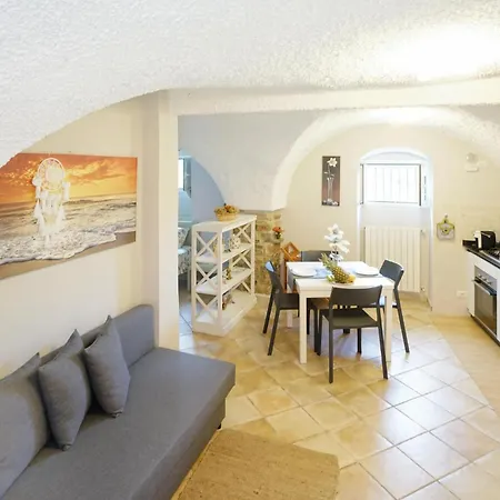 1 Bedroom In * Costarainera