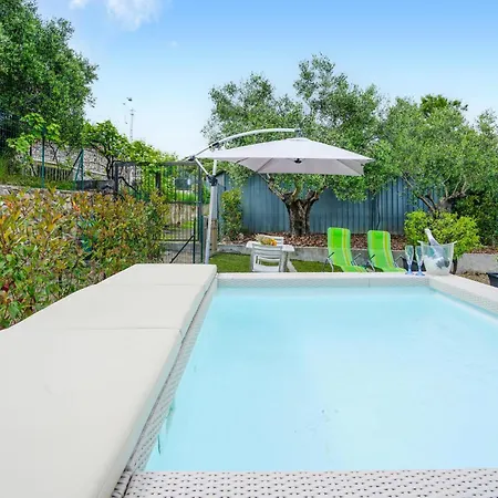 1 Bedroom In Apartment Costarainera